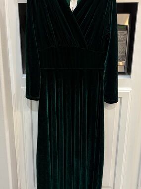 Gorgeous Urban Coco Long Sleeve Deep Green Velvet Wrap-Style Maxi Dress Medium